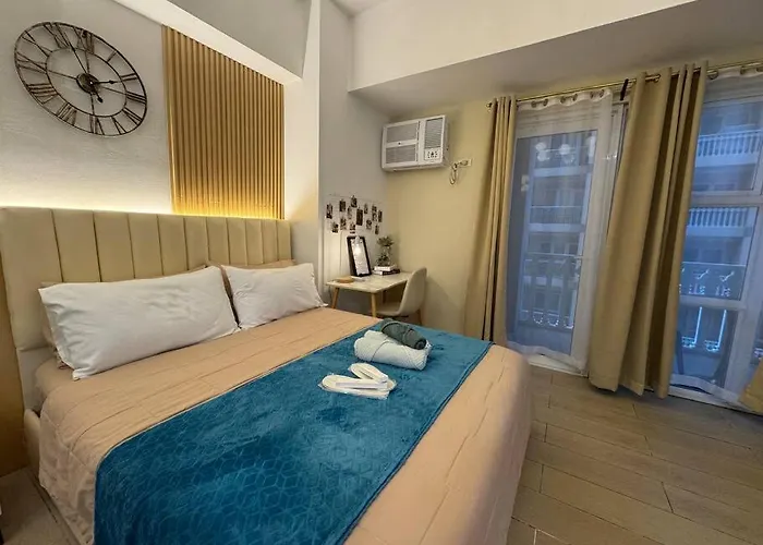 Apartment Staycation In Venice Residences Mckinley With Balcony Manila