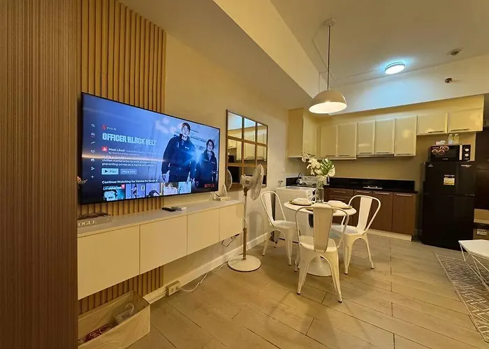 Staycation In Venice Residences Mckinley With Balcony Apartment Manila