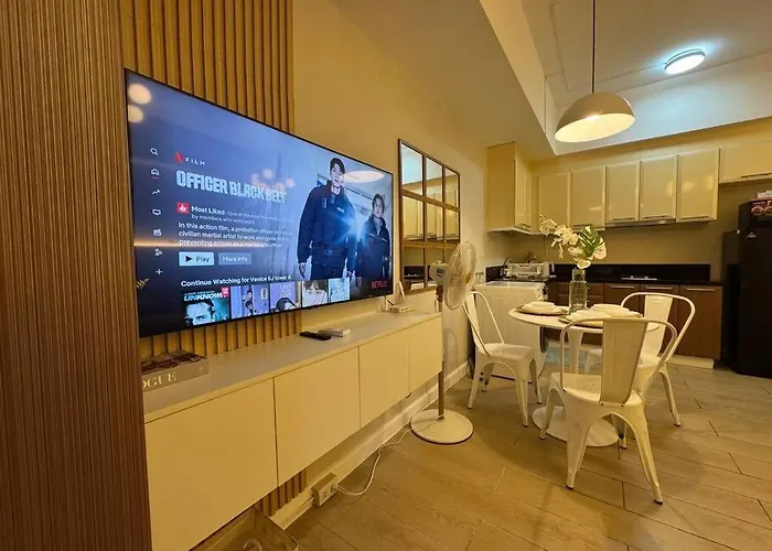 Staycation In Venice Residences Mckinley With Balcony Apartment Manila